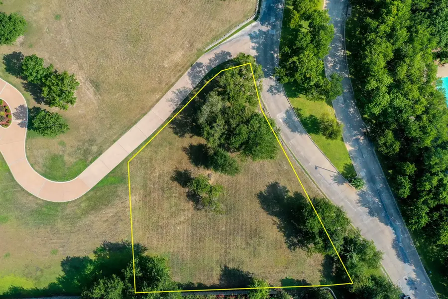 6408 Hawthorne Park Drive, Fort Worth, TX 76132 - Image #2