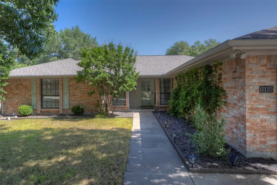 10120 Regent Row Street, Benbrook, TX 76126 - #2