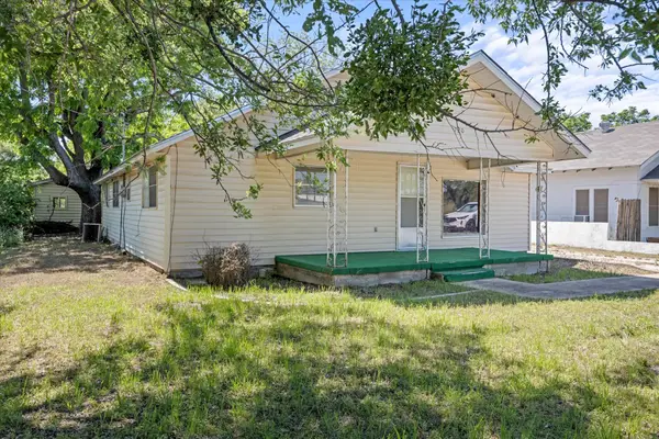 720 N Seaman Street, Eastland, TX 76448