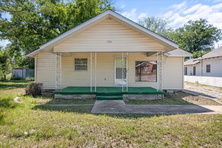 720 N Seaman Street, Eastland, TX 76448 - Image #3
