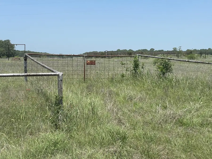 000 Bugscuffle Rd, Bowie, TX 76230 - Image #2