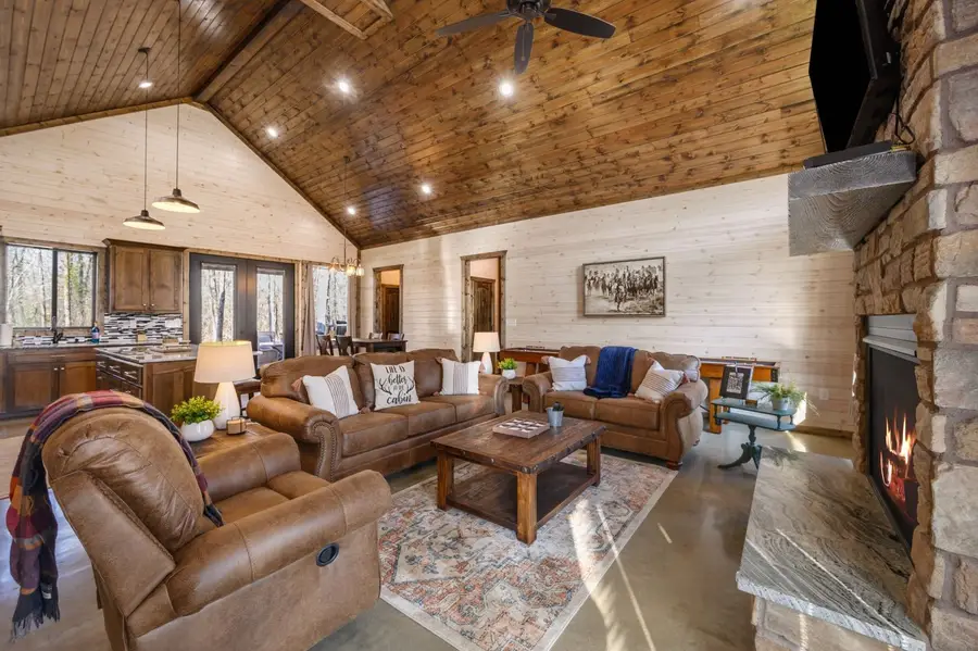 19 Bass Loop, Broken Bow, OK 74728 - Image #2