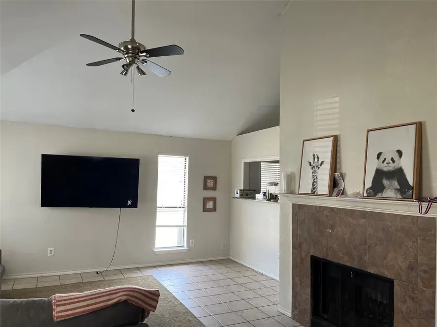 1602 Autumn Breeze Lane, Lewisville, TX 75077 - Image #3