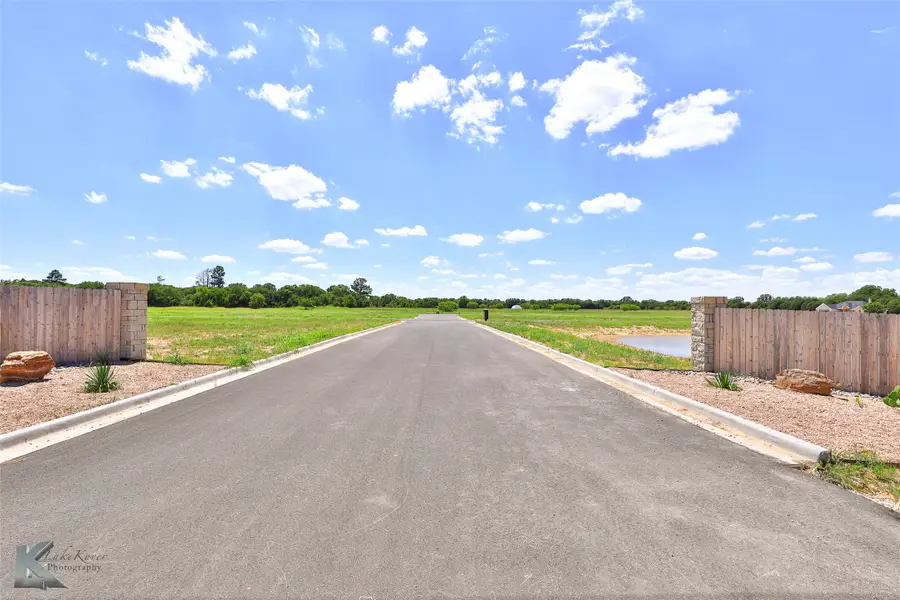 1004 Kingwood Avenue, Clyde, TX 79510 - Image #3