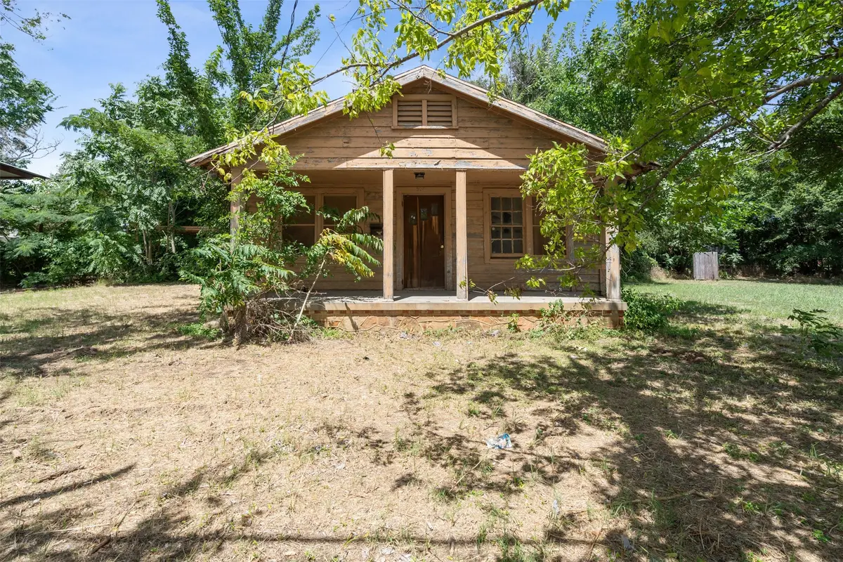 304 N Seaman Street, Eastland, TX 76448 - Image #1