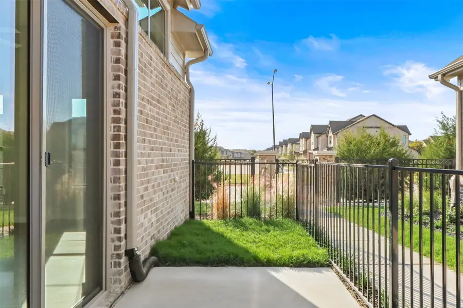 2619 St Helena Lane, Grand Prairie, TX 75054 - Image #3