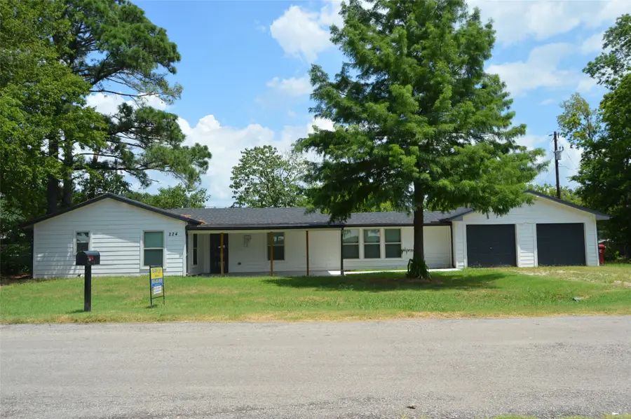 224 Holly Drive, West Tawakoni, TX 75474 - Image #2