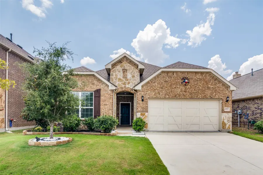 6509 Roaring Creek, Justin Roanoke, TX 76226 - Image #2