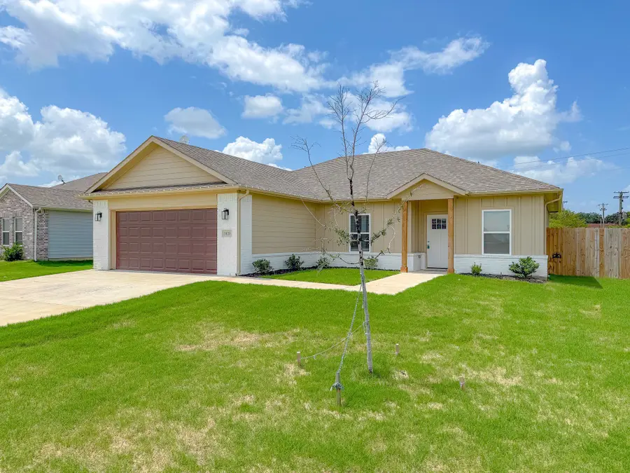 3820 Skylane Avenue, Corsicana, TX 75110 - Image #2
