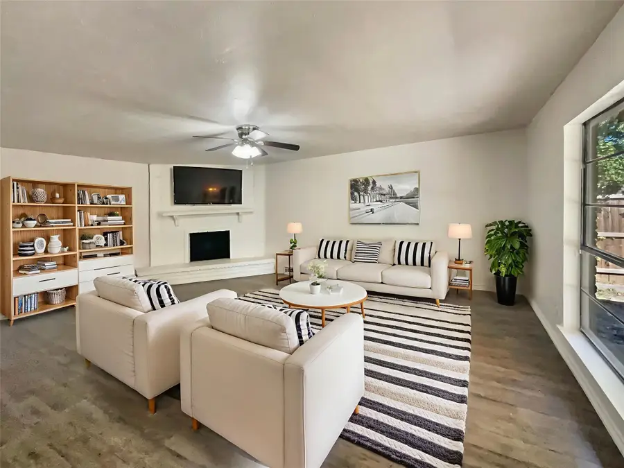 6102 Lakecrest Drive, Garland, TX 75043 - Image #2