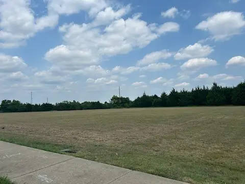 123 Parks Drive, Desoto, TX 75115 - Image #1