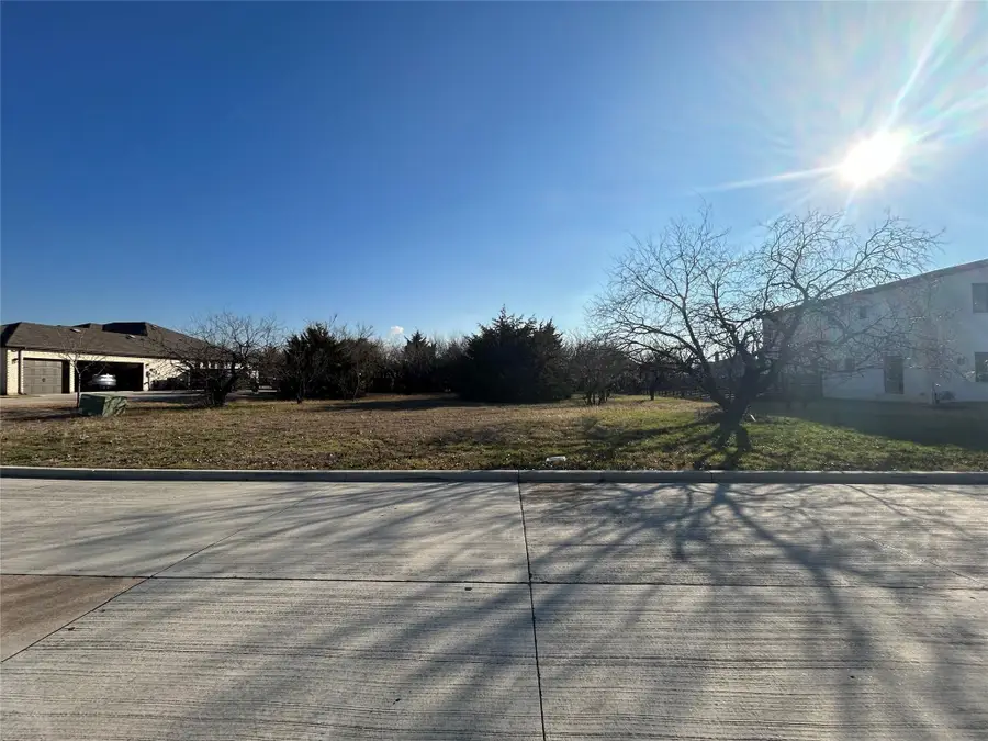 1012 Bentwater Parkway, Grand Prairie, TX 75104 - Image #3