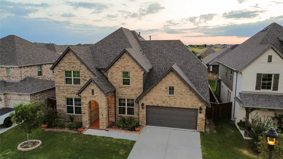 10117 Lakemont Drive, Fort Worth, TX 76131 - Image #2