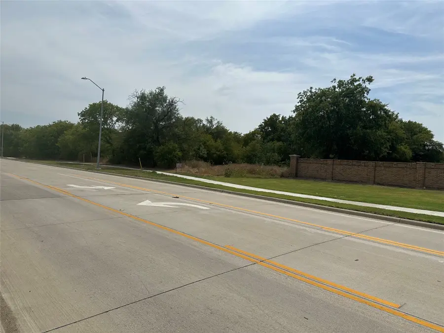 1150 E Seeton Road, Grand Prairie, TX 75054 - Image #2