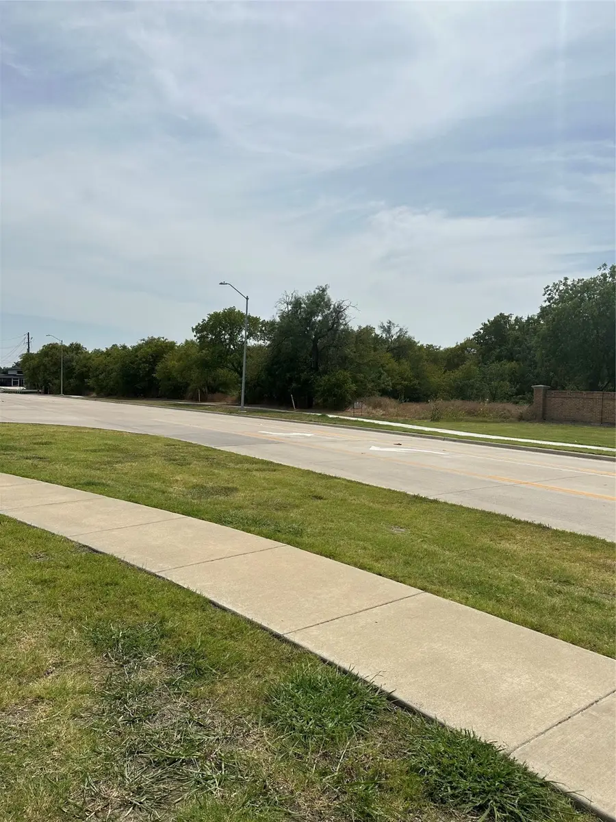 1150 E Seeton Road, Grand Prairie, TX 75054 - Image #3