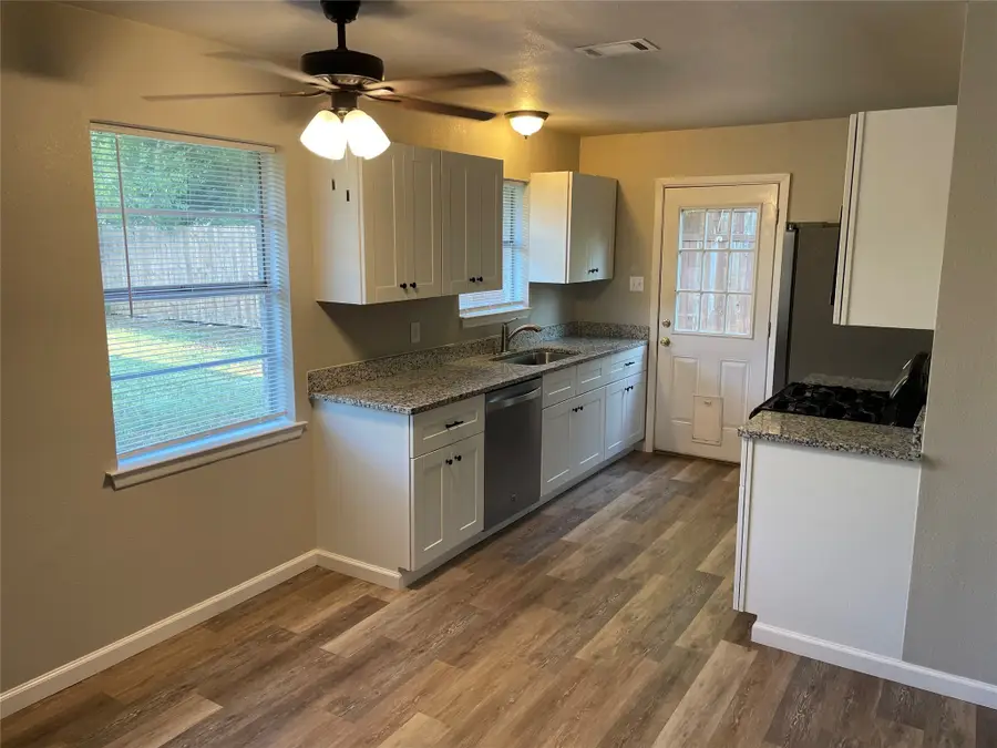 3419 Valley View Road, Denton, TX 76209 - Image #2