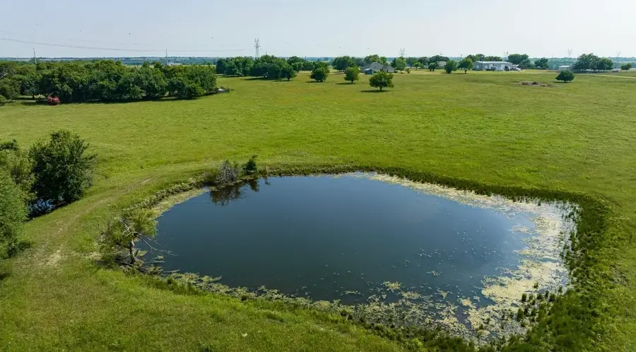 1211 W Fm 922, Valley View, TX 76272 - Image #2