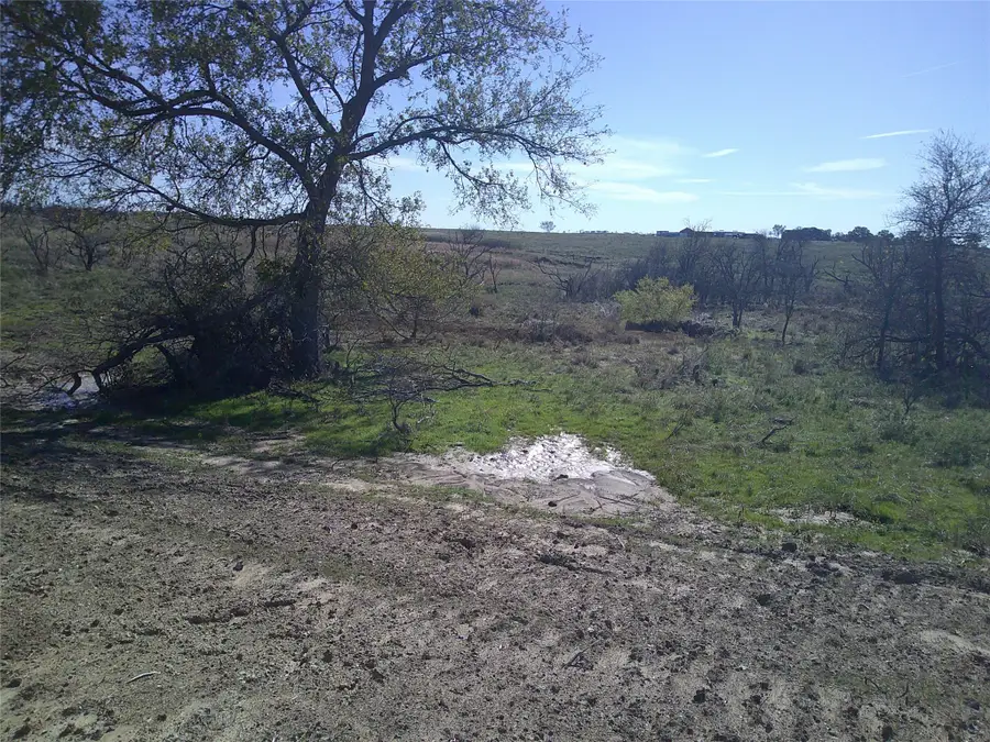 Tr 5 4 Wire, Bowie, TX 76230 - Image #2