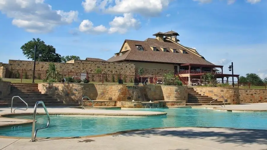 6231 N Berwick Drive, Cleburne, TX 76033 - Image #2