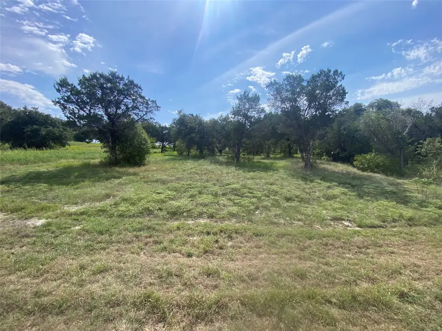 6231 N Berwick Drive, Cleburne, TX 76033 - Image #3