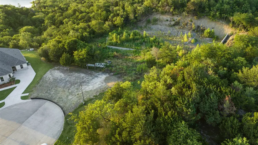 2401 Skyline Court, Cedar Hill, TX 75104 - Image #3