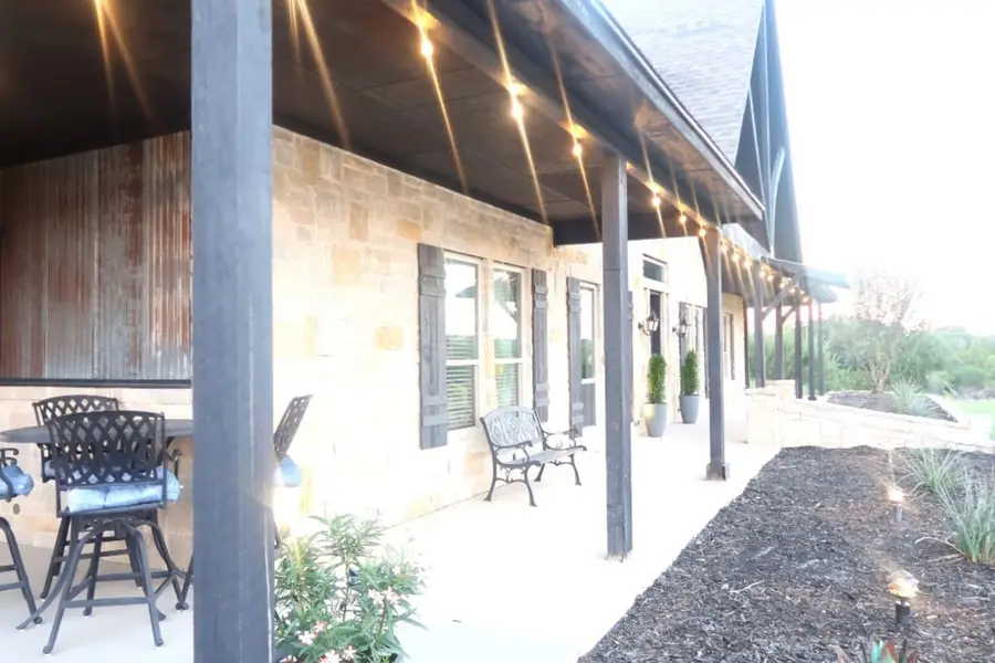 2804 Alta Vista Court, Granbury, TX 76049 - Image #3