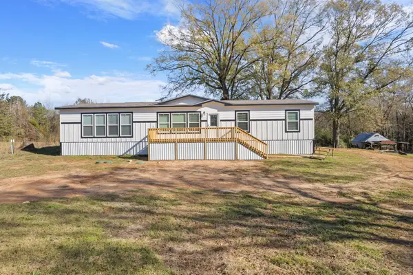 13521 Fm 130, Hughes Springs, TX 75656