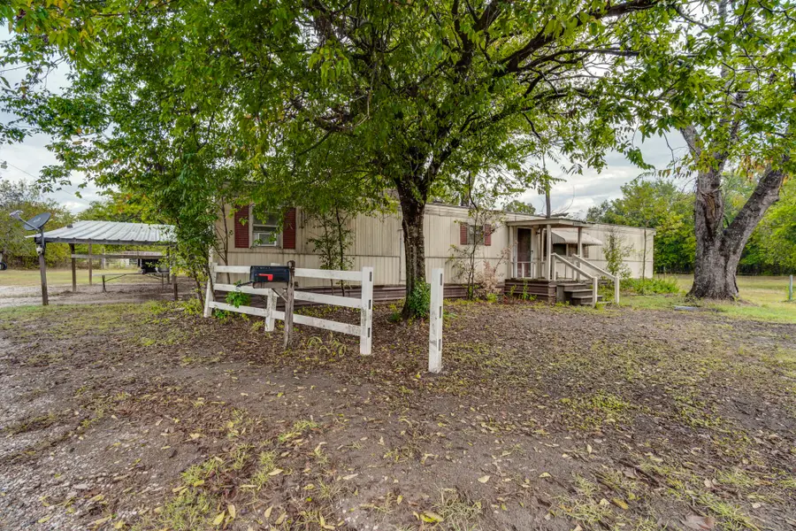 1010 Oak Valley Lane, Corsicana, TX 75110 - Image #3