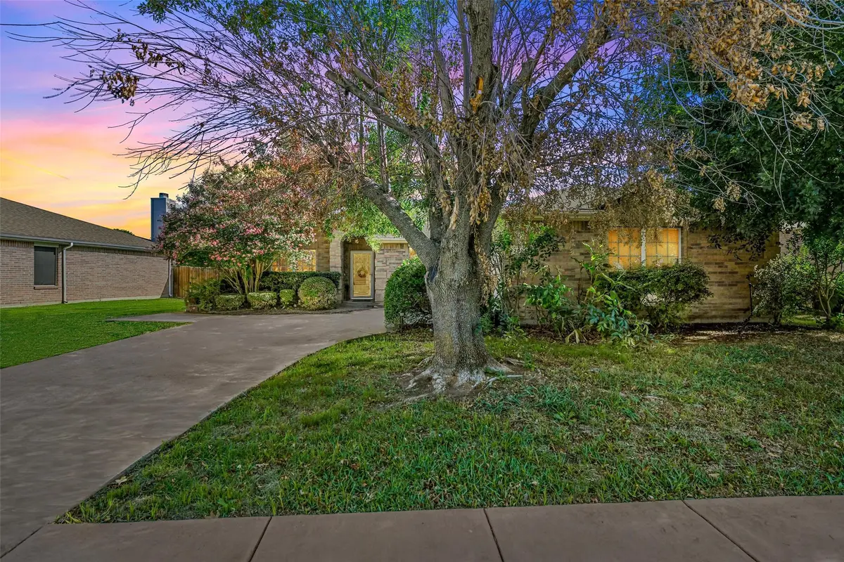 201 Tripp Trail, Denton, TX 76207 - Image #1