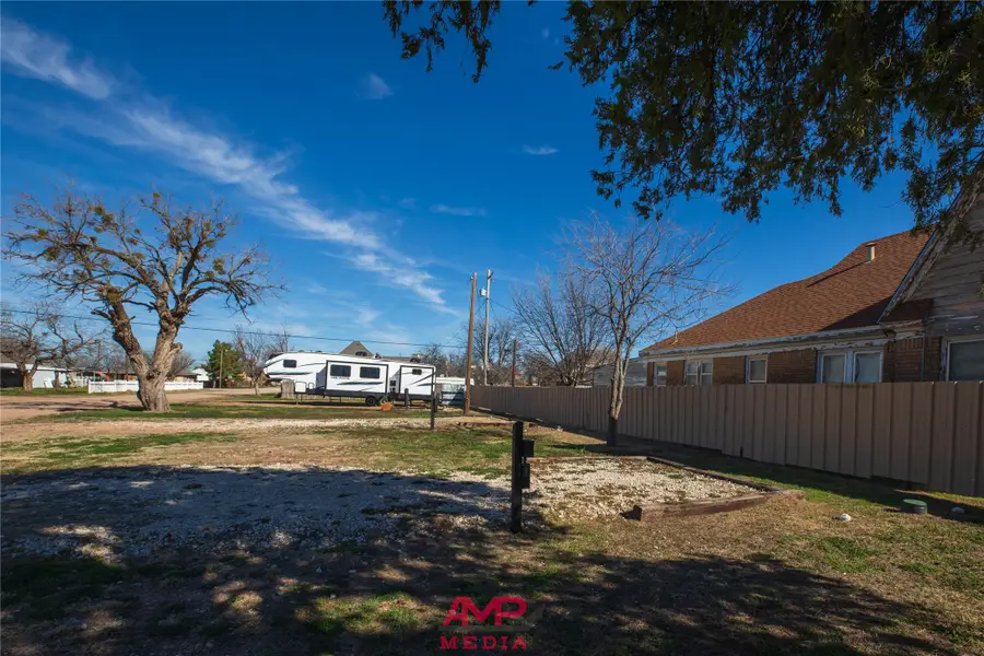 53 Avenue B, Hamlin, TX 79520 - Image #2