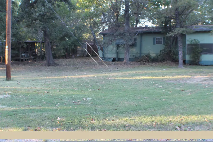 111 Daniel Drive, Mabank, TX 75156 - Image #2