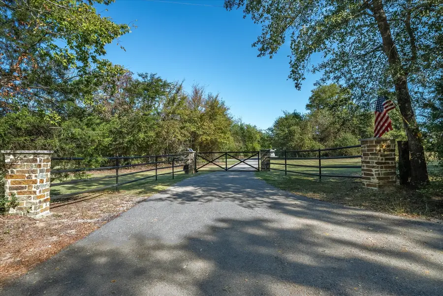 426 Vz County Road 2808, Mabank, TX 75147 - Image #2