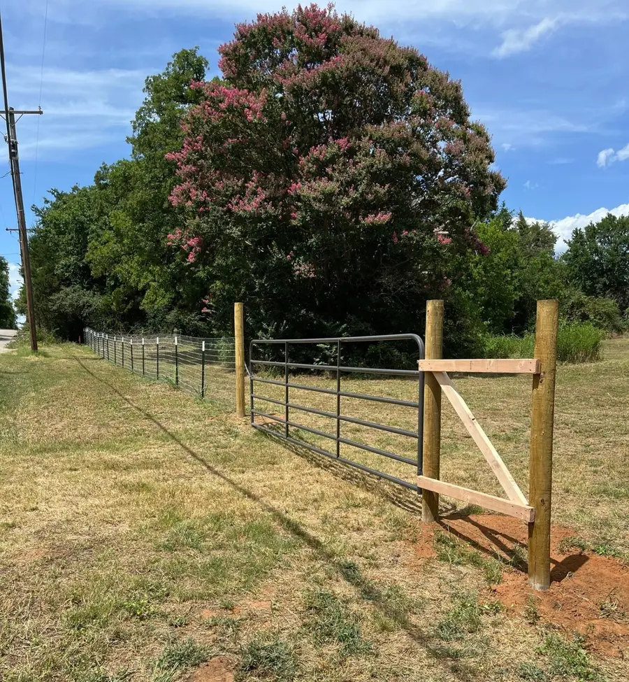 2000 S Fannin Avenue, Denison, TX 75020 - Image #2