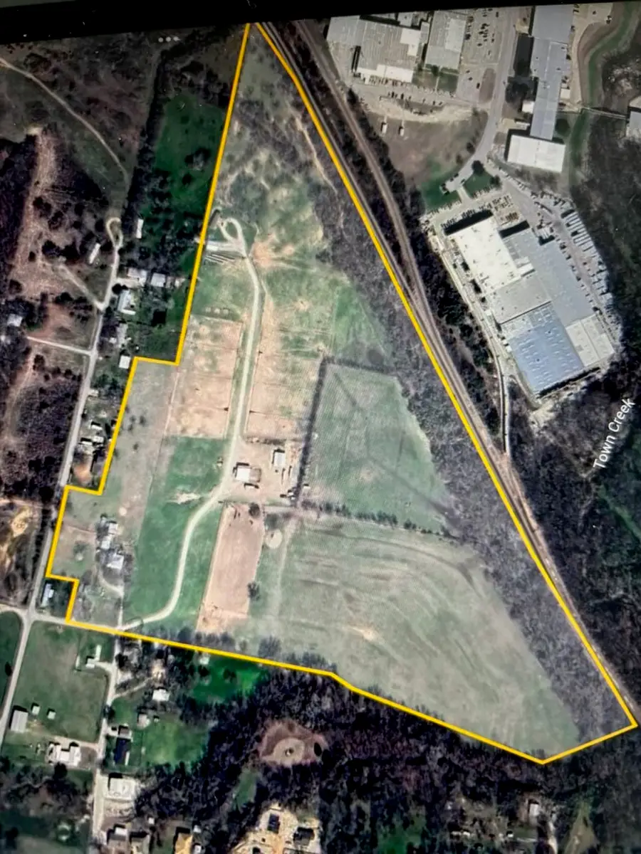 804 N Boundary Street, Weatherford, TX 76086 - Image #2