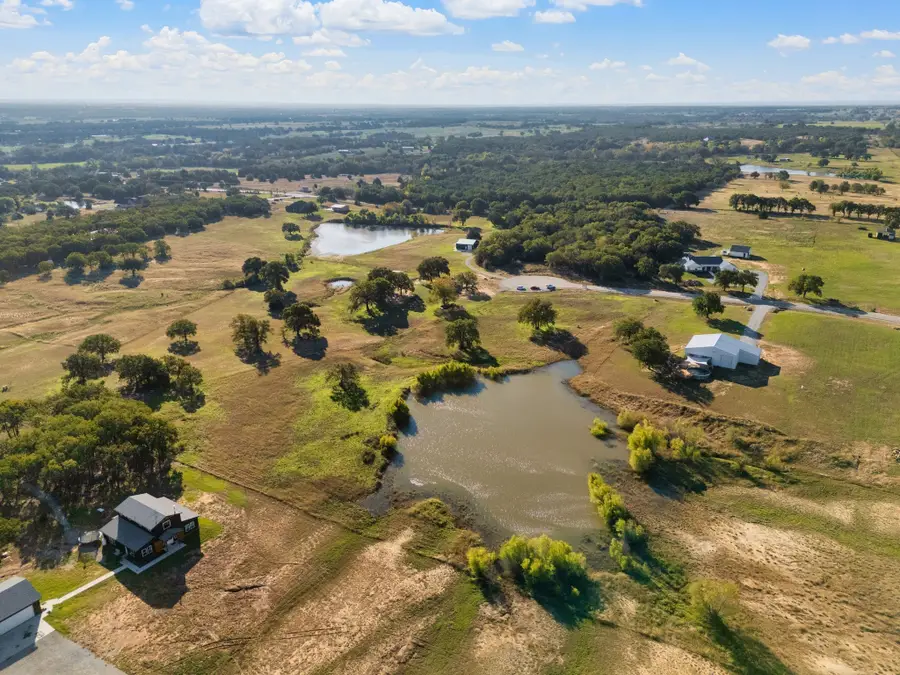 125 Sandy Court, Alvord, TX 76225 - Image #3