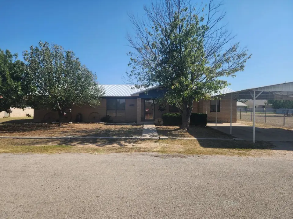 1698 N Trent Street, Goldthwaite, TX 76844 - Image #1