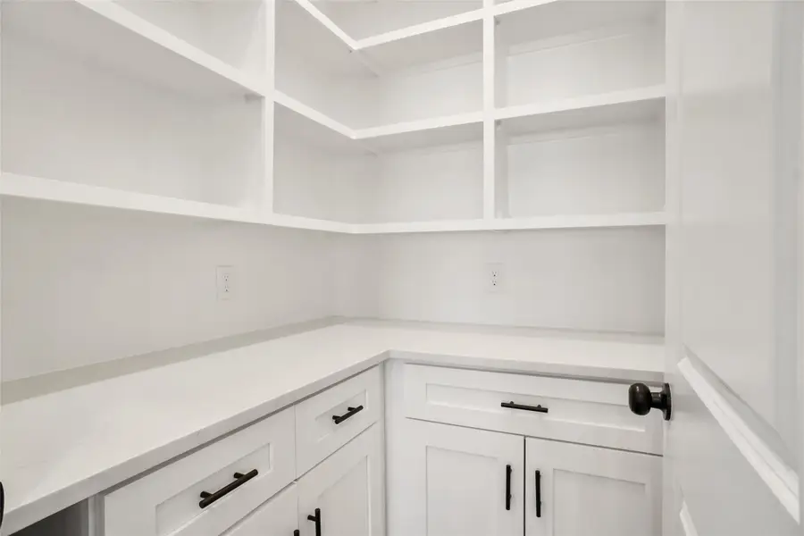 4913 Wichita Street, Granbury, TX 76048 - Image #3