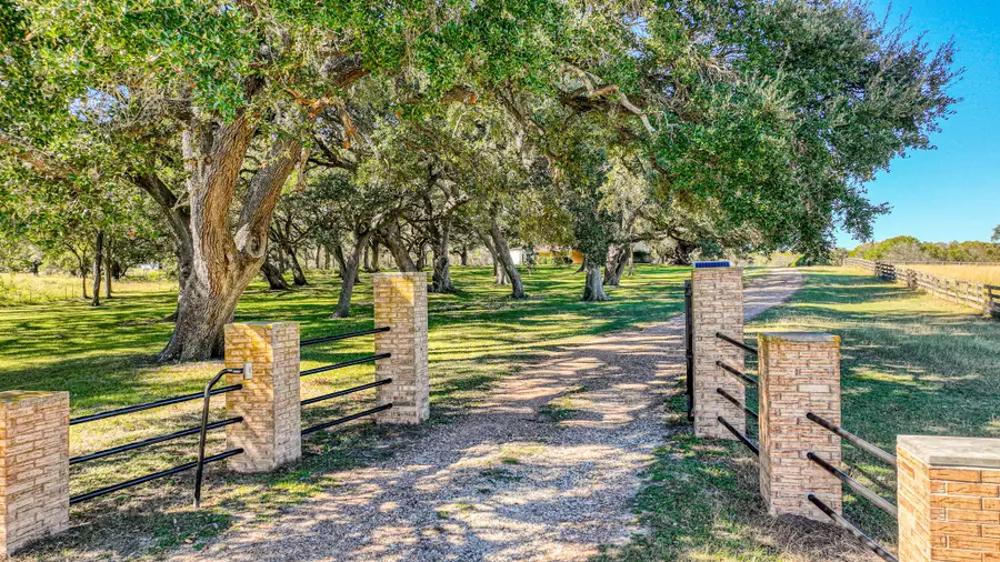 8145 Fm 390 E, Brenham, TX 77833 - Image #2