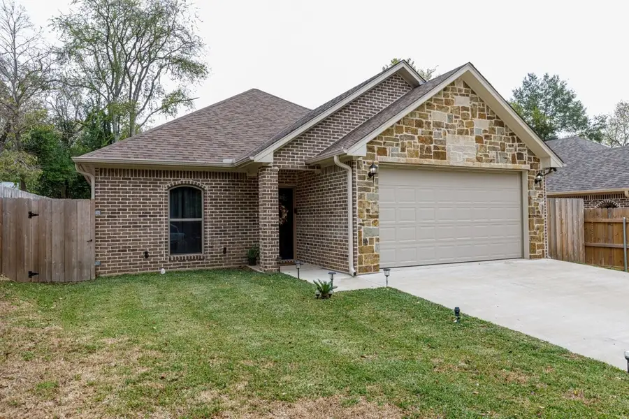 206 Willowbrook Avenue, Tyler, TX 75702 - Image #2