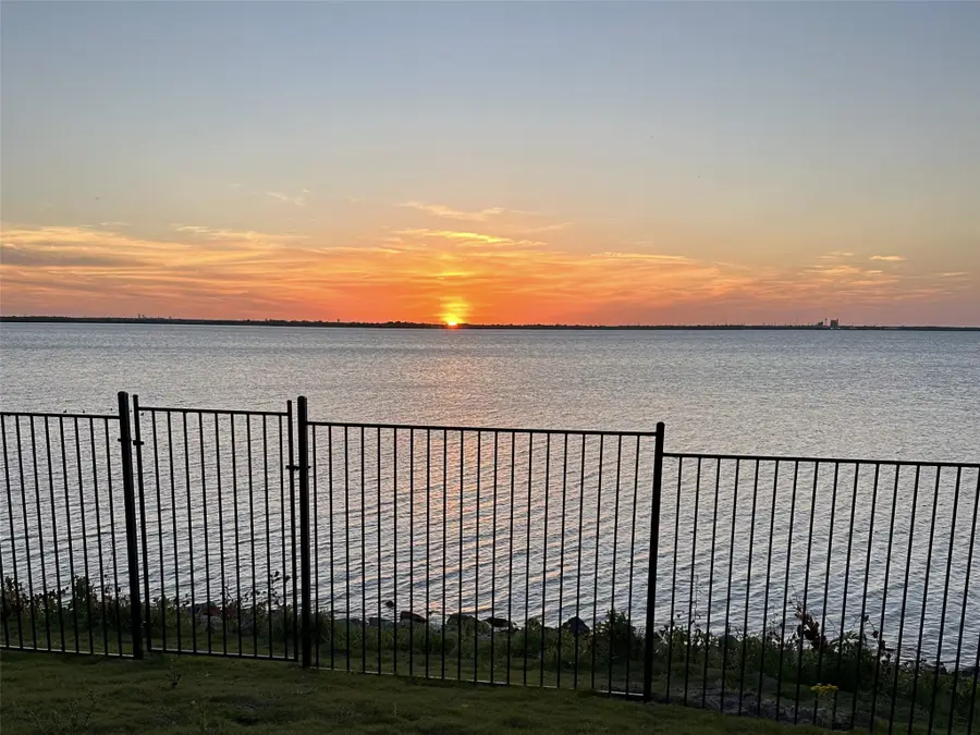 18027 Lake Ray Hubbard Drive, Forney, TX 75126 - #2