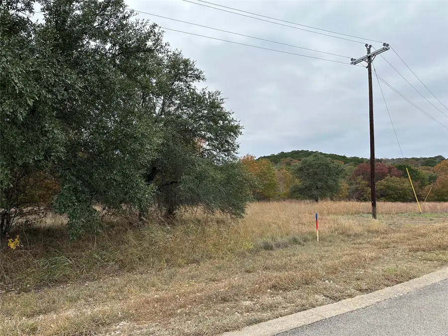 8536 Fullerton Drive, Cleburne, TX 76033 - Image #2