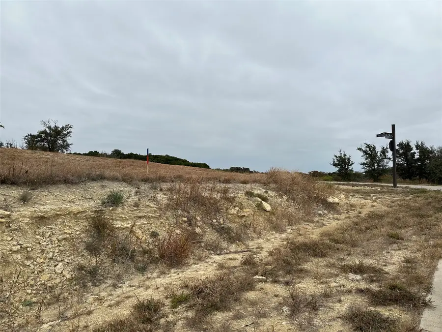 6472 Archerfield Court E, Cleburne, TX 76033 - Image #2