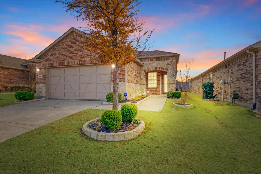 804 Freedom Lane, Aubrey, TX 76227 - Image #2