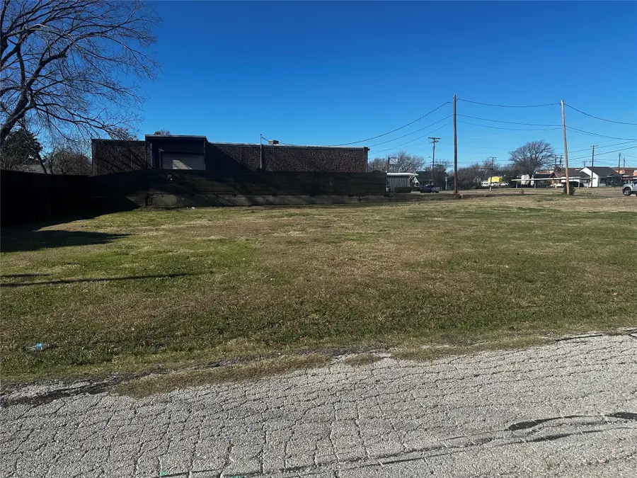 118 W College Street, Mesquite, TX 75149 - Image #2