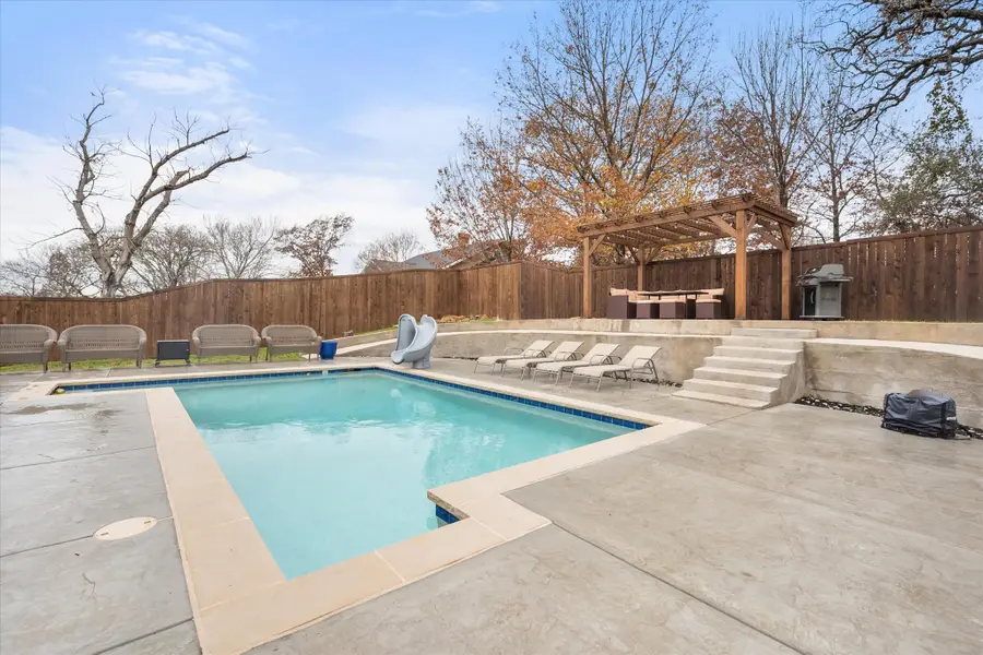 300 W College Avenue, Alvarado, TX 76009 - #2