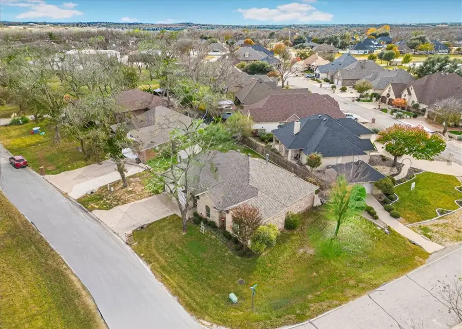 9420 Gleneagles Drive, Granbury, TX 76049 - Image #3