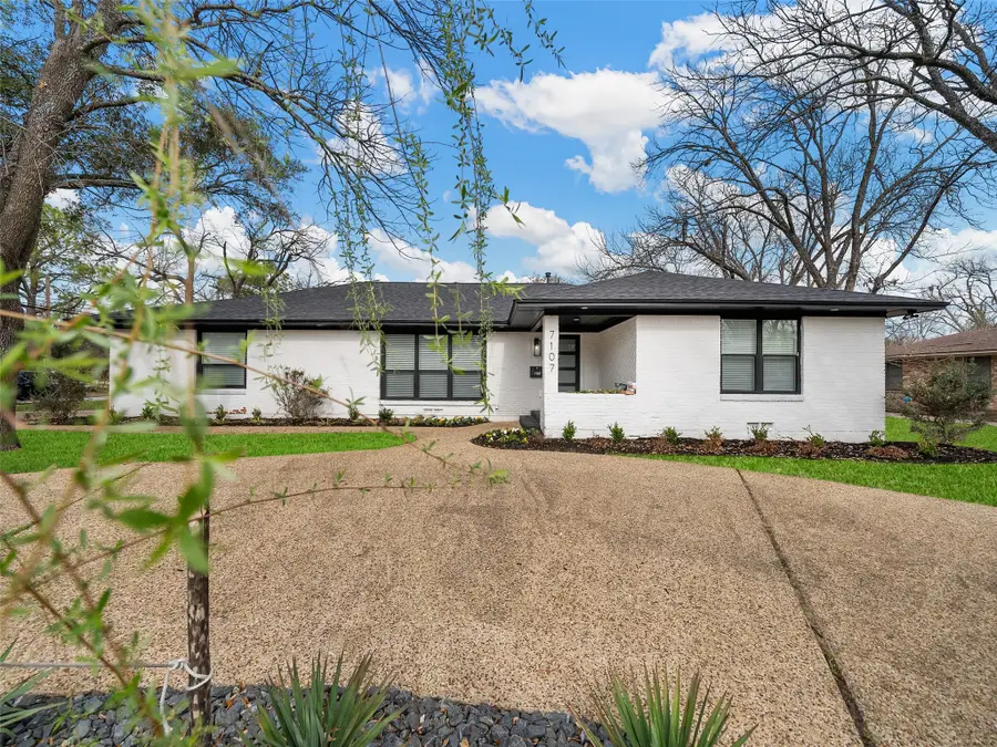 7107 E Mockingbird Lane, Dallas, TX 75214 - Image #2