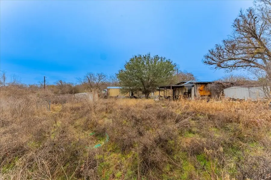 7021 Cimmaron Trail, Weatherford, TX 76087 - Image #2