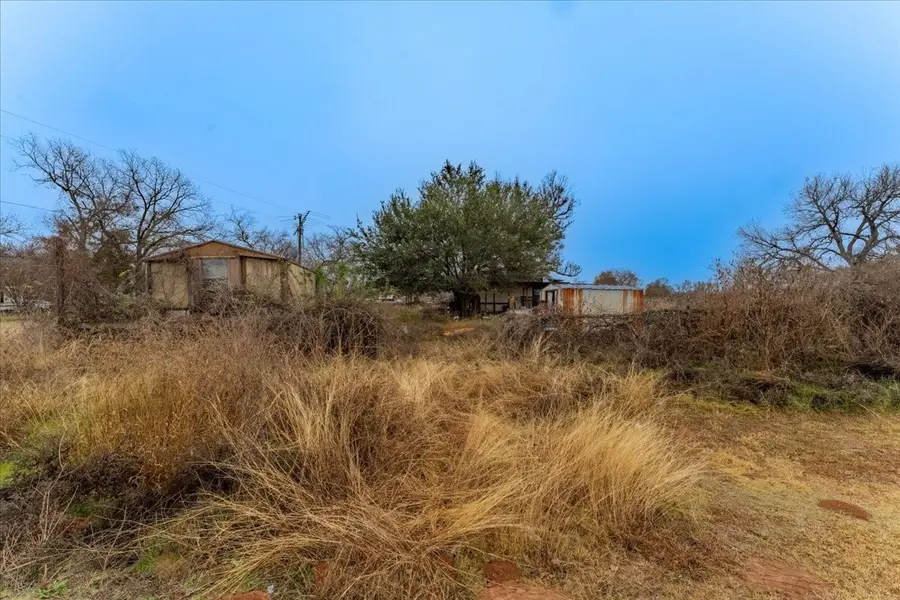 7021 Cimmaron Trail, Weatherford, TX 76087 - Image #3