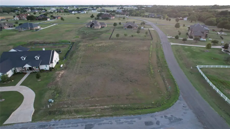 18 Mirror Lakes Court, Gunter, TX 75058 - Image #2